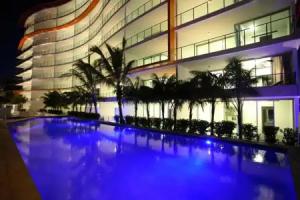 Silvershore Apartments on the Broadwater, Gold Coast