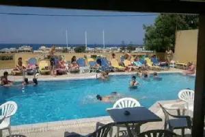 Aglaia Apartments & Studios, Stalis