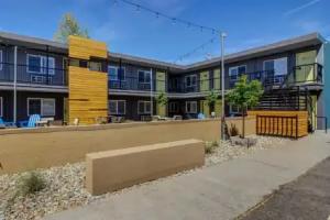 Americana Modern Hotel, Redding