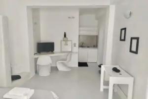Rings Hotel, Perissa