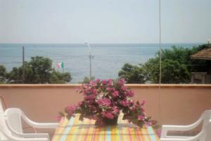 Two Rooms 30 Meters From the sea Near Etna and Taormina and Catania, Mascali