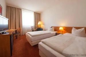 NOVINA HOTEL Südwestpark, Furth