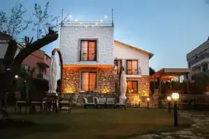 Huzurla Otel, Izmir