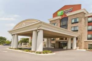 Holiday Inn Express & Suites - Frost Bank Ctr, San Antonio