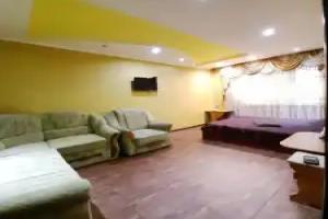 1 комн кв остановка дворец спорта строитель, рядом с улицей химиков, Cherkassy