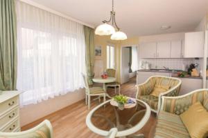 Inviting Apartment in Warnemünde near Golf Course, Warnemunde