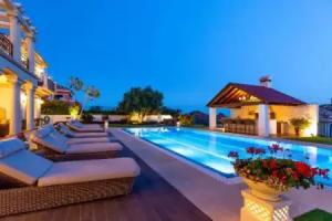 Top Quality Villa Sierra Blanca The Most Disirable Area On The Golden Mile, Marbella