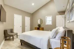 Charming Apartment: Remote-work Friendly!, Memphis