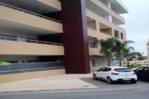 Apartment With one Bedroom in, With Shared Pool, Furnished Balcony and Wifi - 3 km From the Beach, Lagos