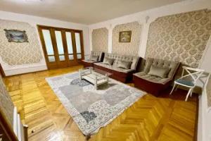 Classic C1 Apartment In The Center With 4 Rooms, Tashkent