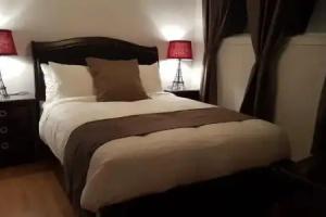 Three-Bedroom Apartment Sweet #6 by Amazing Property Rentals, Gatineau