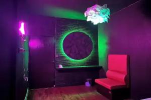 Doctor Alien Hostel, Ban Don Muang