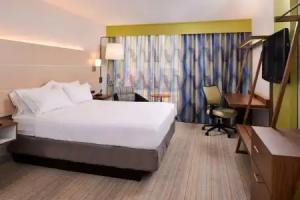 Holiday Inn Express Hotel & Suites, Springfield