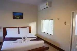 S Ville Resort, Uthai Thani