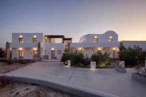 New Villa Katerina Collection, Megalokhori