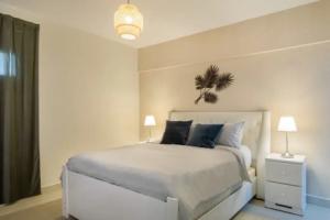 Beachfront Condo Costa del Sol Sleeps 6 Apartments, Juan Dolio