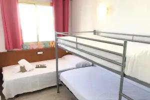 T&H Novelty 415 Family Apartment, Salou