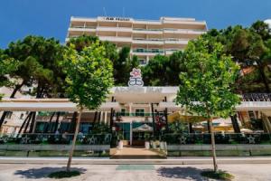 AS Hotel, Golem