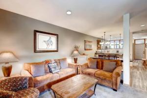 River Glen 106c 2 Bedroom Condo by RedAwning, Frisco