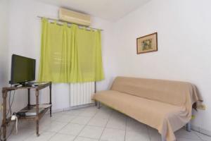 Apartment 794, Pula