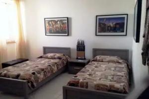 Luxury Seafront Apartment With Pool, St. Pauls Bay