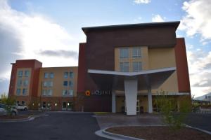 La Quinta Inn & Suites by Wyndham East I-40, Flagstaff