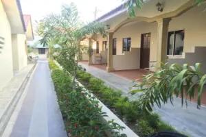 Dhania Motel, Pantai Tengah
