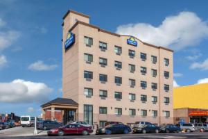 Days Inn & Suites By Wyndham Jamaica Jfk Airport, Queens