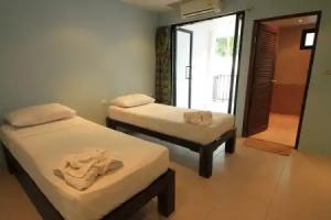 Superpro Samui, Chaweng Beach