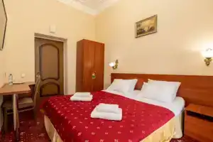 Romanova Park-otel, Yevpatoriya