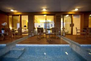 Laqua by the Sea, Meta