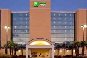 Holiday Inn Express & Suites VA Beach Oceanfront by IHG, Virginia Beach