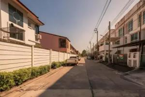 3 bedroom 3 private bahtroom villa, Min Buri