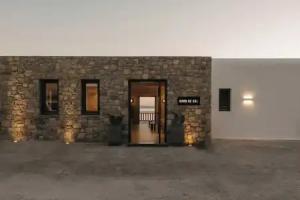 Bard de Sol, Mykonos City