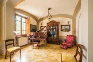 Smallville Mini-hotel, Sovicille