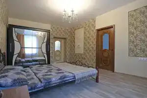 Granada Apartments on Karl Marx Street, Nizhniy Tagil