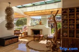 Morning Rain Villa · Sunlight on Golden Summit Designer Homestay (Shuhe Ancient Town,), Lijiang