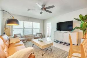 Walkable Florida Duplex: 2 Blocks to! Tourist base, Cocoa Beach