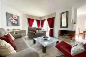 House Pauline 3 bed Poolside Private Garden M-5, Marbella