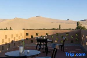 Dunhuang Yinshanji Designer View Courtyard Luxury Homestay, Dunhuang
