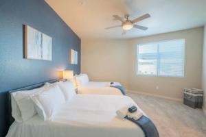 ROVE LIVING/KB - V on Broadway Apartments, Tempe