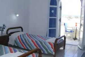 Robertos Villas, Perivolos