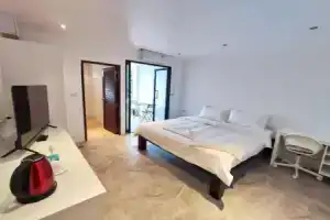 Superpro Samui, Chaweng Beach