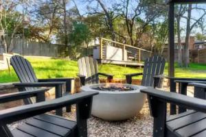 Luxury Zilker Home Pool Hot Tub Kitchen Apartments, Austin