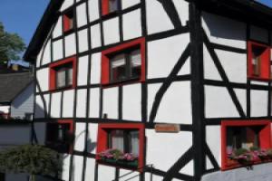 Ferienwohnung Burgsicht Apartments, Heimbach