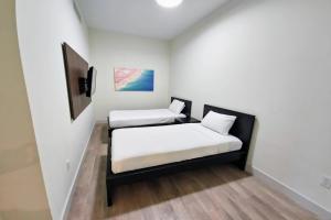 CH Luxury Condos & Studios On The Beach, Hollywood