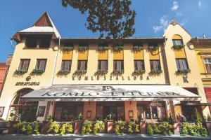 Komló Hotel, Gyula