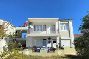 Side apartments near the sea, Colakli