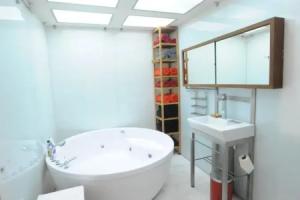 Ziv Apartments - Shtand 19, Bnei Brak