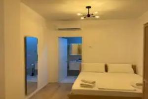 Noon Properties 3 Beachside Studio in Dh rmi, Dhermi